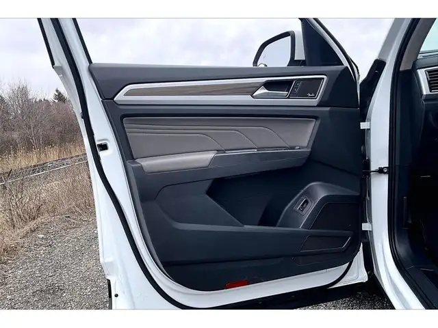 2023 Volkswagen Atlas Highline V6 | Vented Leather | Panoroof | - Photo 18