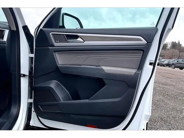 2023 Volkswagen Atlas Highline V6 | Vented Leather | Panoroof | - Photo 19
