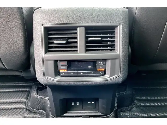 2023 Volkswagen Atlas Highline V6 | Vented Leather | Panoroof | - Photo 23
