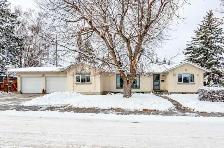 HOUSE & GARAGE STRUCTURE FOR SALE