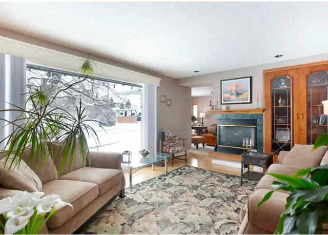 HOUSE & GARAGE STRUCTURE FOR SALE - Photo 2