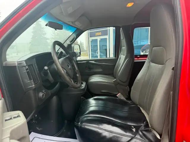 2015 GMC Savana Cargo Van CARGO - Photo 15