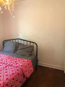 Furnished Room in a Prime Location in Scarborough for Rent - Photo 8