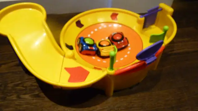 Fisher Price Speedway - Photo 8