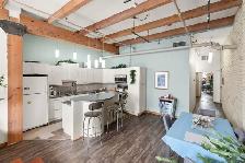 Spacious 1bdrm Loft-style Condo in the iconic Ashdown Warehouse! - Photo 4