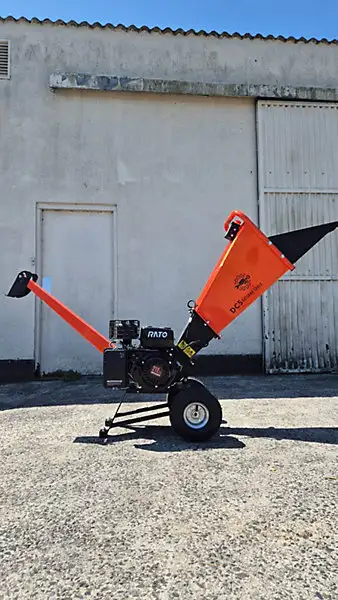 2" Portable Wood Chipper – Lawn & Garden Equipment - Photo 3