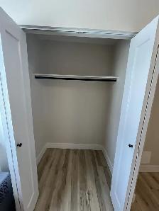 Newly Renovated 2 Bedroom   Den Basement Unit - Photo 8