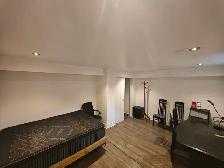 Large Private Furnished room near Royal York Subway - Photo 2