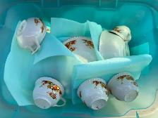 VINTAGE JOHNSON BROS. ORANGE FLORAL 28PC DINNERWARE SET - Photo 2