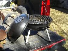 SMALL PORTABLE BBQ