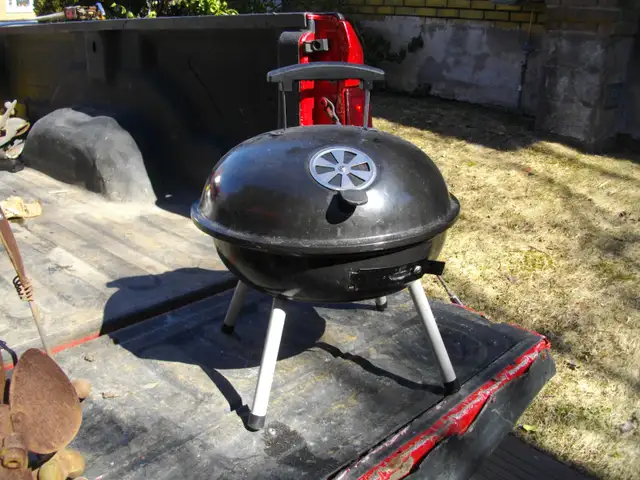 SMALL PORTABLE BBQ - Photo 2