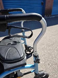 rollator walker - Photo 3