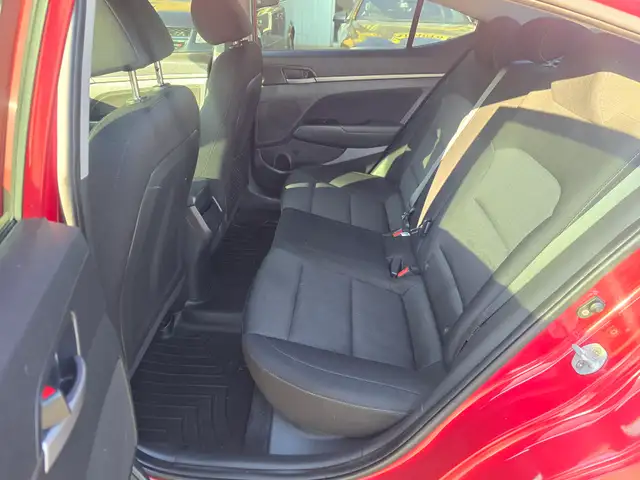 2017 Hyundai Elantra - Photo 11