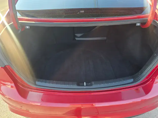 2017 Hyundai Elantra - Photo 12
