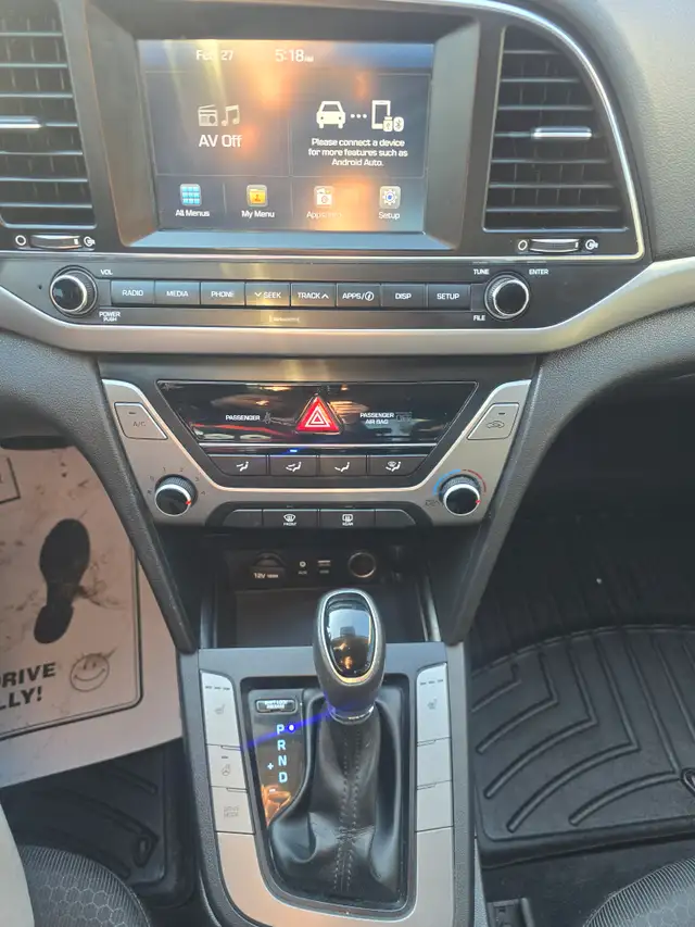 2017 Hyundai Elantra - Photo 14