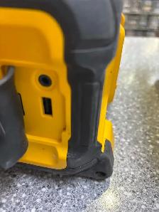 Dewalt DCR010 12-20v Bluetooth Speaker - Photo 4