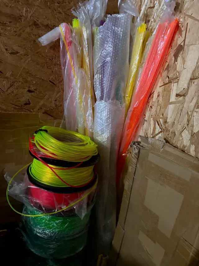 UV Art Supplies & Decor - Photo 3