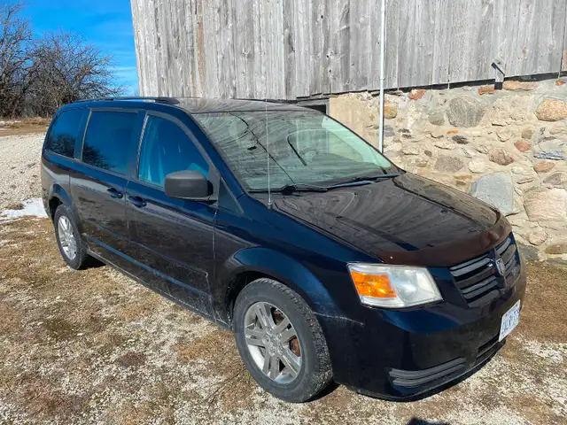 2010 Dodge Grand Caravan - Photo 2