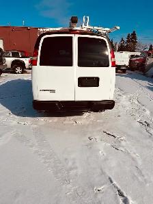 2012 Chev Express Cargo Van - Photo 5