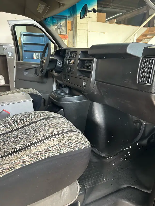 2012 Chev Express Cargo Van - Photo 8