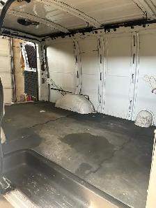 2012 Chev Express Cargo Van - Photo 9