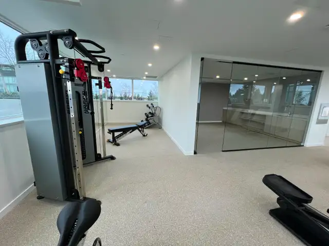 Brand New W68 – 1 BR   Den, 1 BA, 1 Parking For Rent - Photo 10