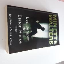 BON ROMAN NEUF DE MINETTE WALTERS, LES DÉMONS DE 379 PAGES $5.00 - Photo 3