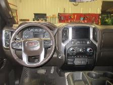 2022 GMC Sierra 1500 SLE Crew Cab V8 4X4 - Photo 10