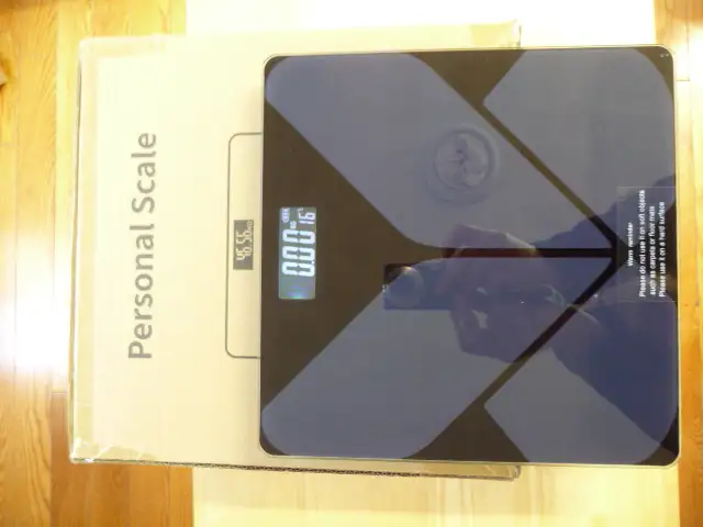 Digital Bathroom Scales with Temperature & Battery Indicators, B