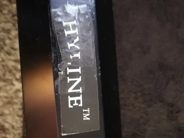 Retractable awning 76  in long and 4 ft deep - Photo 4