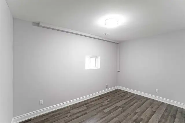 2 Bedroom Basement Apartment For Rent - Photo 6