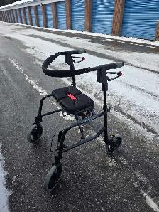 Nexus walker rollator
