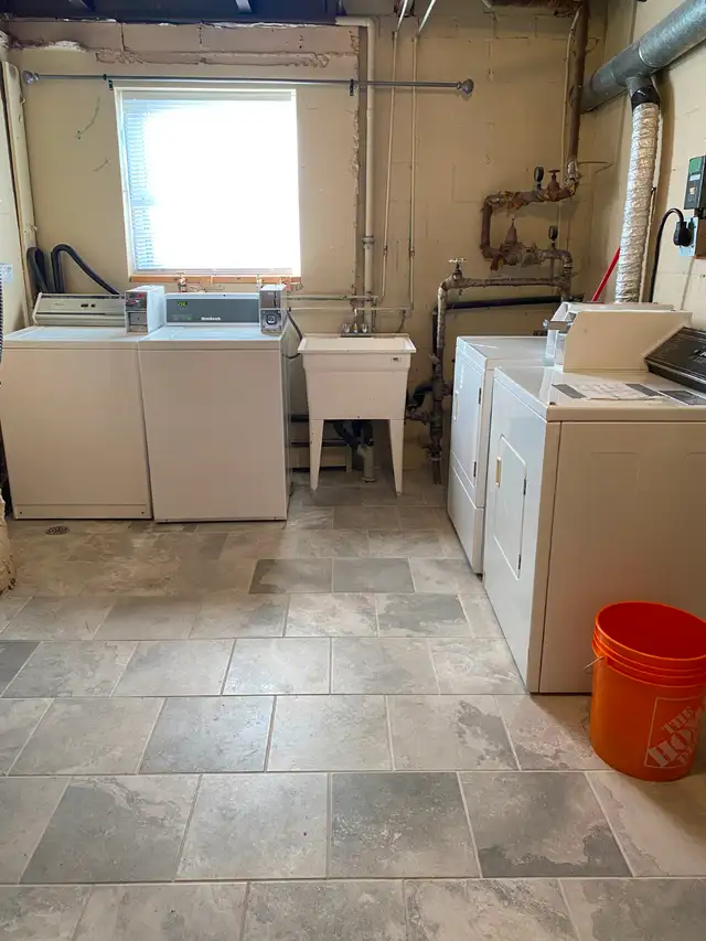 Renovated 2BR on York St, London, $1,450   Hydro, 2 Months Free - Photo 7