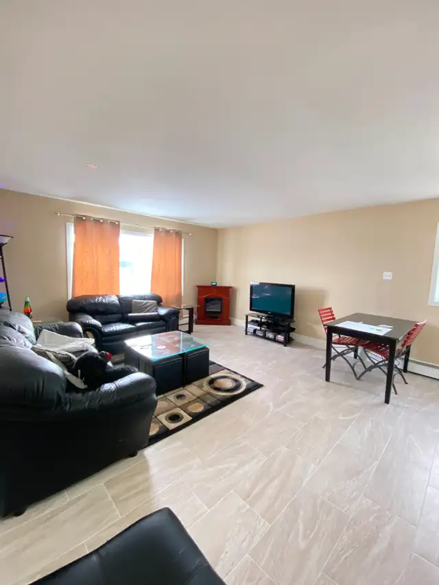 Renovated 2BR on York St, London, $1,450   Hydro, 2 Months Free - Photo 13