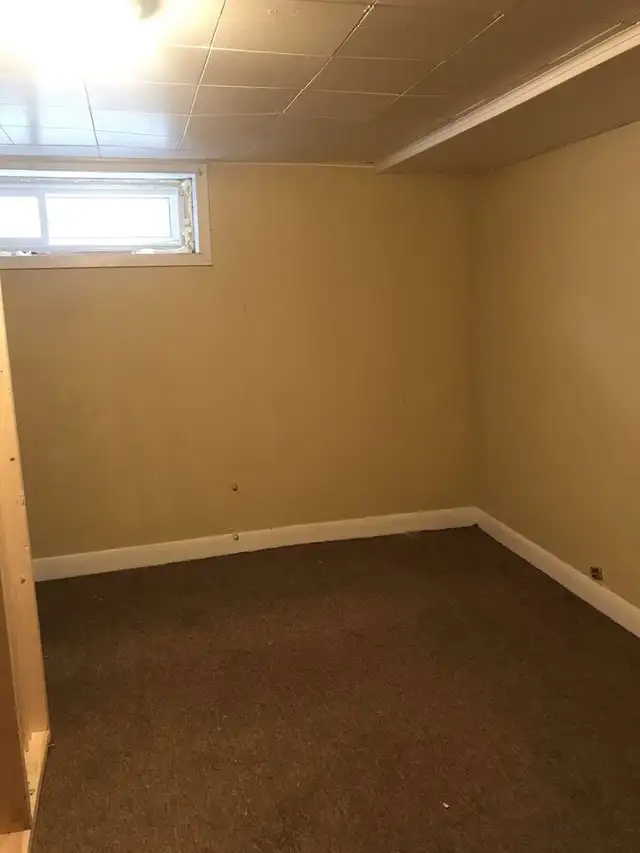 Espace de rangement à louer, chauffé/sécurisé 213 des pins E. - Photo 2