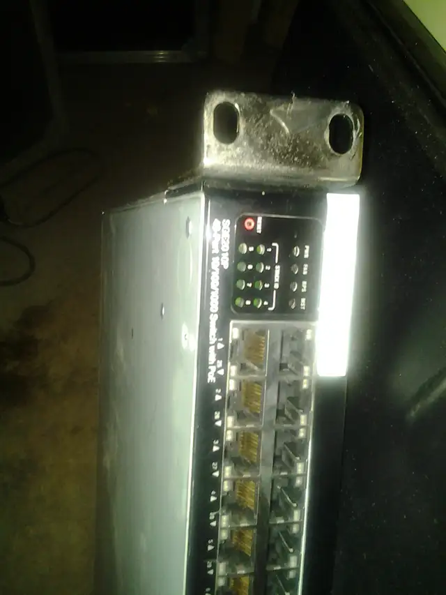 CISCO SGE2010P 48-Port 10/100/1000 Gigabit Poe managed switch - Photo 3