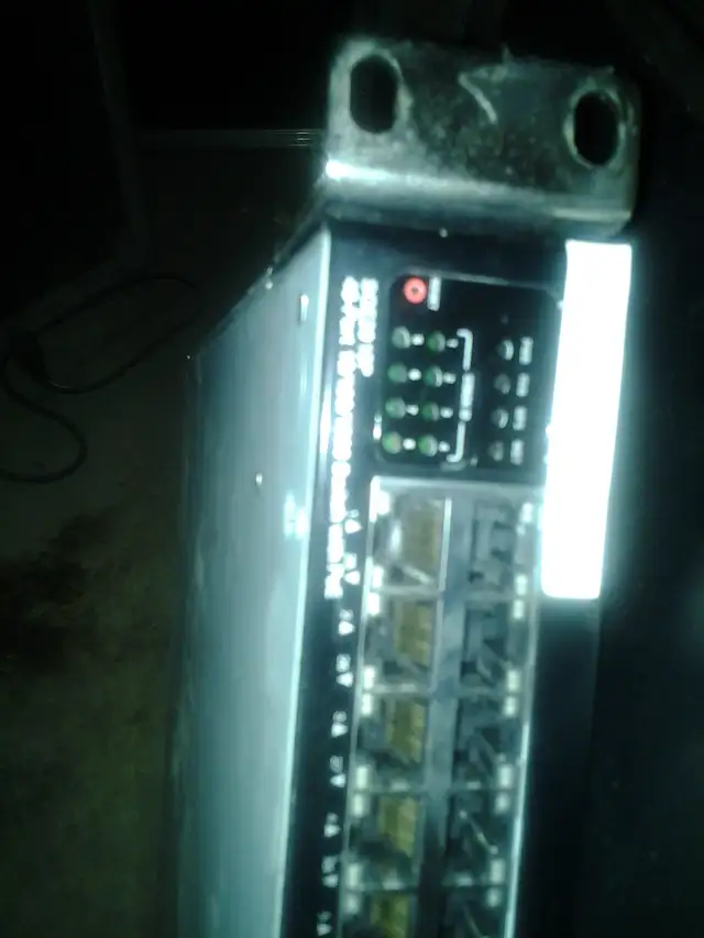 CISCO SGE2010P 48-Port 10/100/1000 Gigabit Poe managed switch - Photo 4