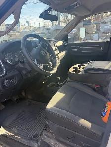 2019 Ram 3500 Hemi with Flat deck - Photo 5