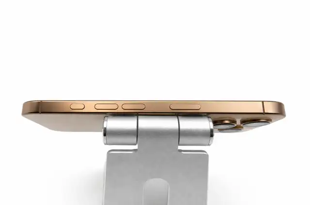 Apple iPhone 16 Pro 1TB - Desert Titanium - $1149 - Photo 9