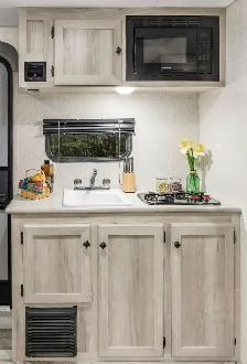 2027 WINNIPEG RV CAMPER TRAILER RENTALS!  ALL NEWER UNITS! ! - Photo 19