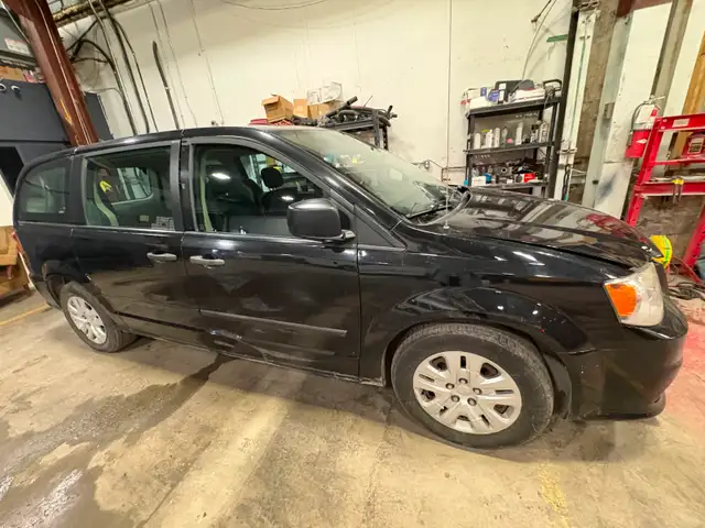 USED CAR 500$/ VOITURE D'OCCASION - Photo 2