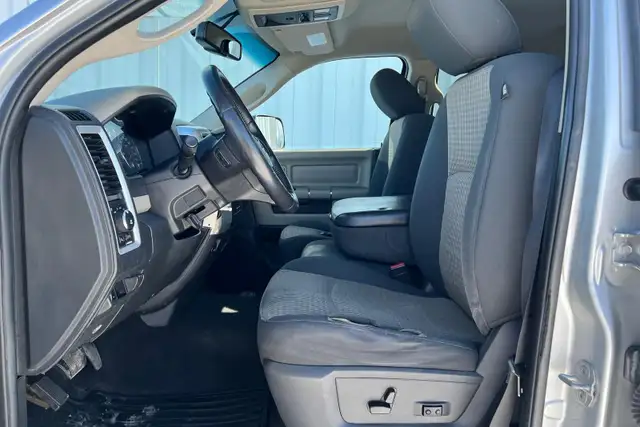 2012 Ram 1500 Outdoorsman 5.7L V8 - Photo 11