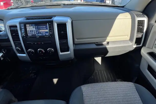 2012 Ram 1500 Outdoorsman 5.7L V8 - Photo 18