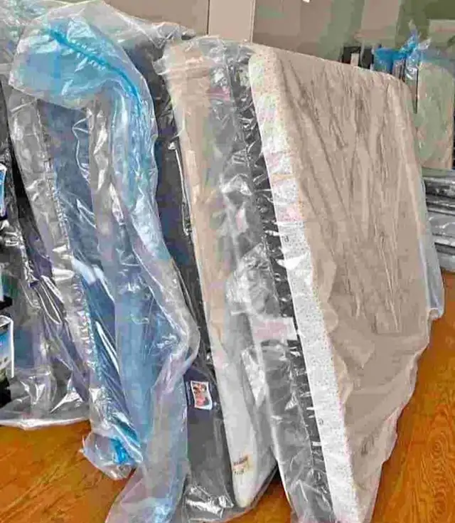 Comfortable KING MATTRESS available on clearance sale - Photo 2