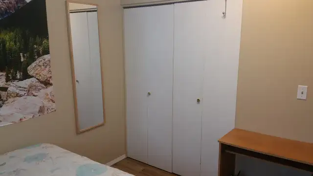 Furnished Room in Sylvan Lake Looking for Mature Roommate. - Photo 2