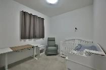 Great space and location 3 Bed 2 bath upper unit for rent! - Photo 5