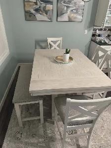 Dining Room Set 'Brand New'