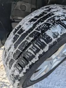 2008 Hyundai Sante Fe AWD Saftied $3000 - Photo 2