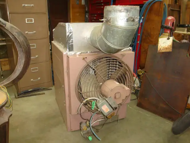 Reznor 180,000 BTU Furnace - Photo 2