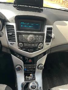 2011 Chevy Cruze - Photo 8